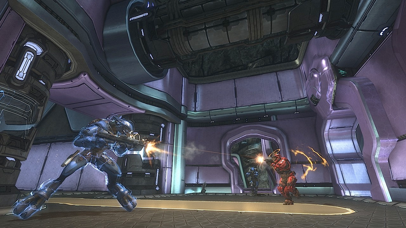Illustration for article titled Halo: Anniversary Deftly Repaints Gaming History